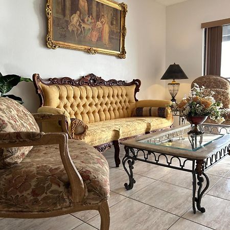 Beautiful Apartment With Very Elegant Colonial Decoration Tamiami Exterior foto