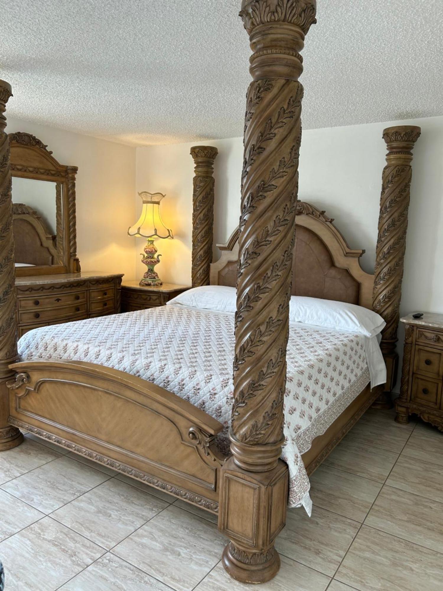 Beautiful Apartment With Very Elegant Colonial Decoration Tamiami Exterior foto